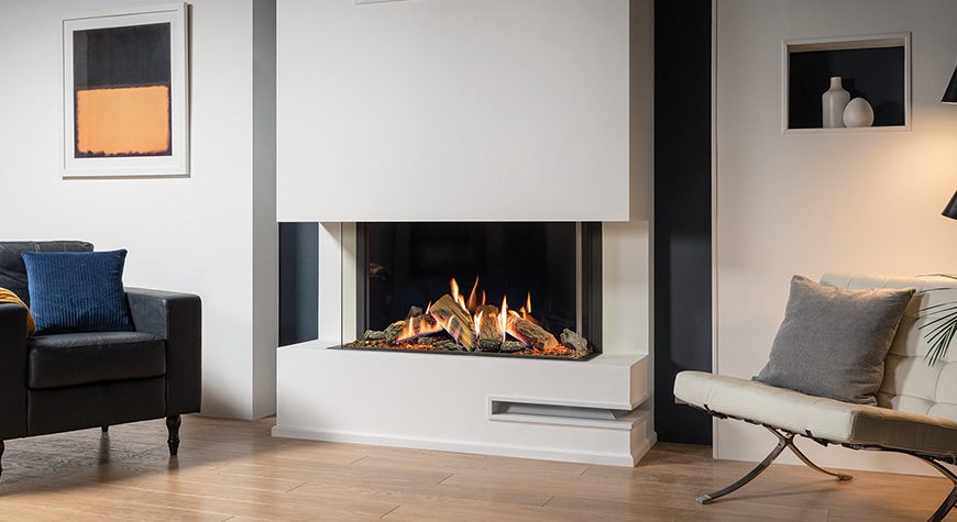 Reflex 105-3 (three-sided fire) with EchoFlame Black Glass lining