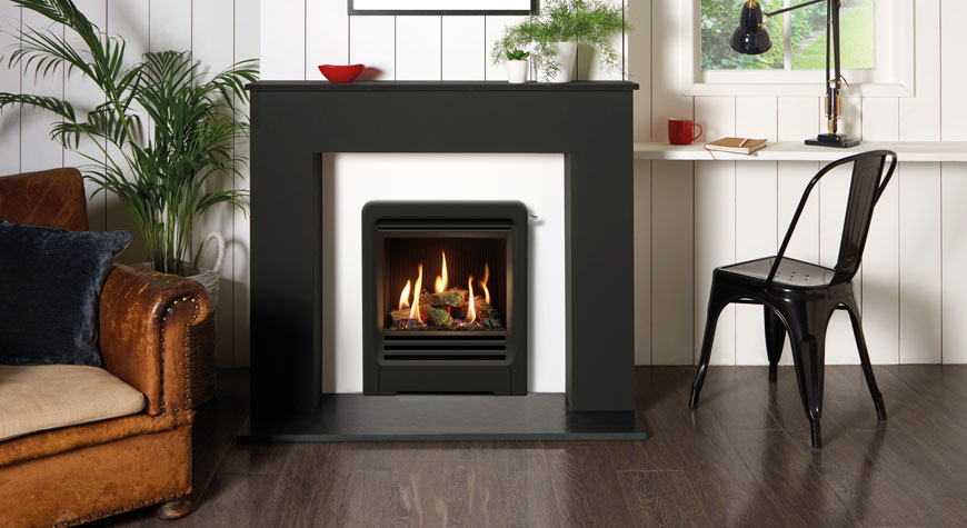 Gazco Logic™ HE Balanced flue fire with Log-effect fuel bed and Beat front in Matt Black with Slide control
