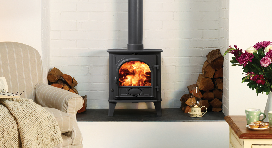 Multi-fuel version of the Stovax Stockton 5 stove with external riddling. 
